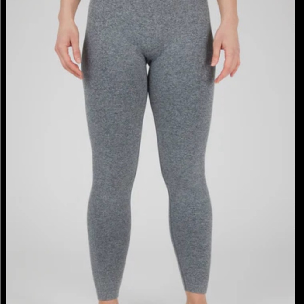 Bootyful by 90 Degree By Reflex Gray Leggings. NWT. XL.